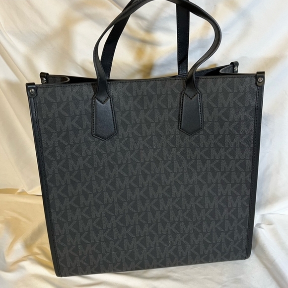 Michael Kors Maple Large Tote Crossbody Mono Black Bag